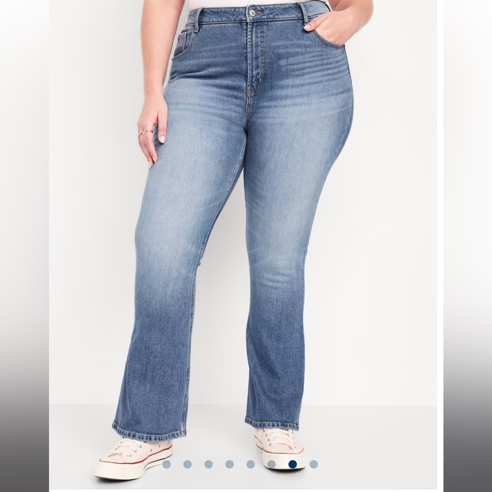 Old Navy Extra High-Waisted Flare Jeans size 20 like new medium wash